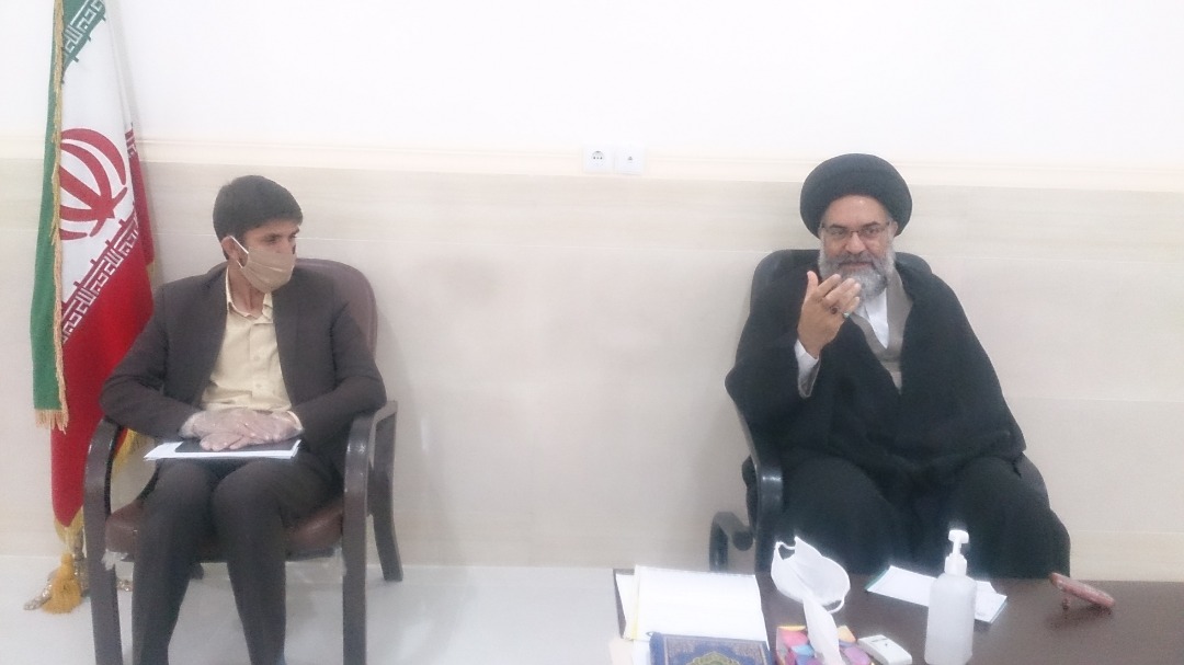 نماینده ولی فقیه در استان کهگیلویه و بویراحمد در دیدار مدیرکل و کارکنان اداره کل کتابخانه:کار شما در راستای ارتقاء فرهنگی،اجتماعی و علمی جامعه موثر است
